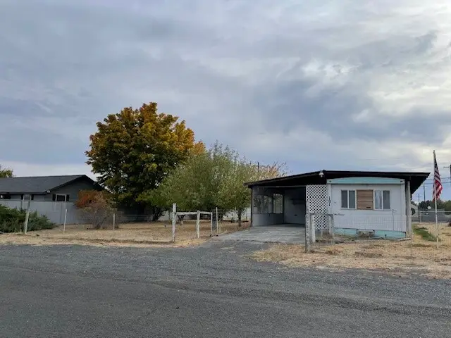191 Ephrata Avenue Nw, Soap Lake, WA 98851 - #1