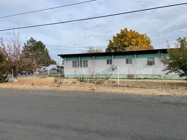 191 Ephrata Avenue Nw, Soap Lake, WA 98851 - #2