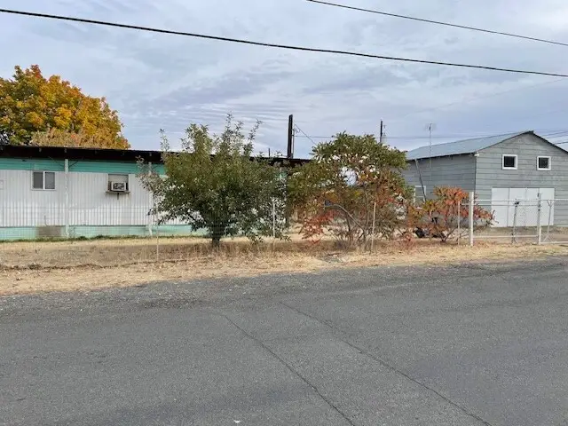 191 Ephrata Avenue Nw, Soap Lake, WA 98851 - #3