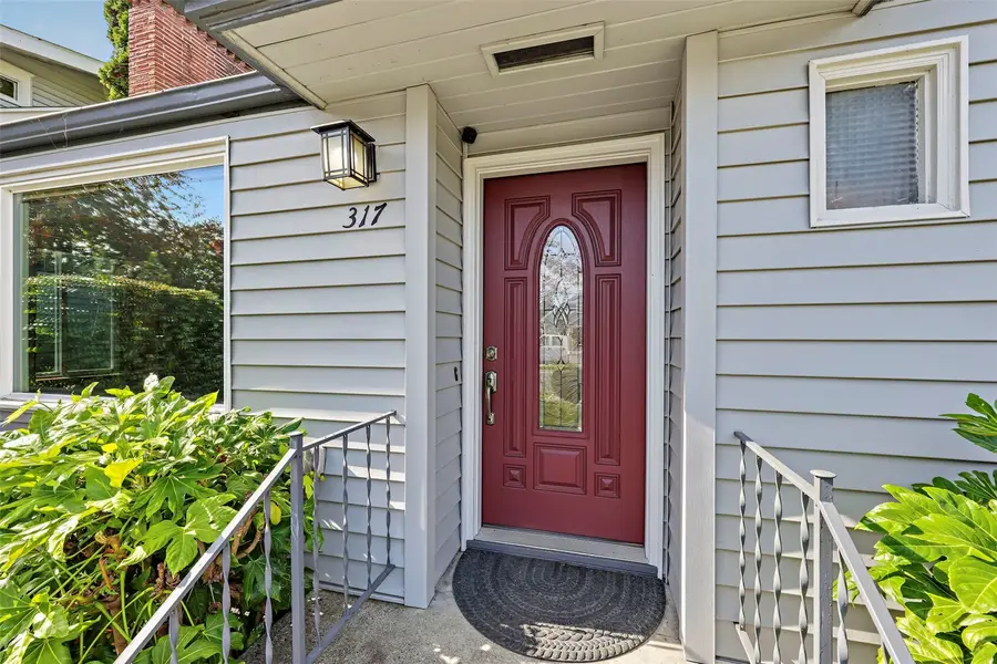 317 Williams Avenue N, Renton, WA 98057 - #3