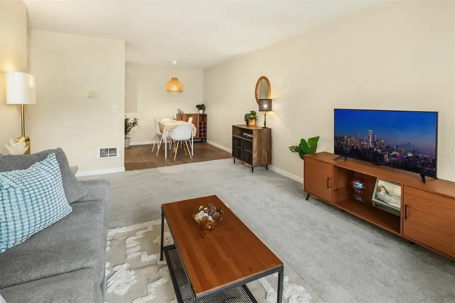 750 N 143rd Street #208, Seattle, WA 98133 - #3