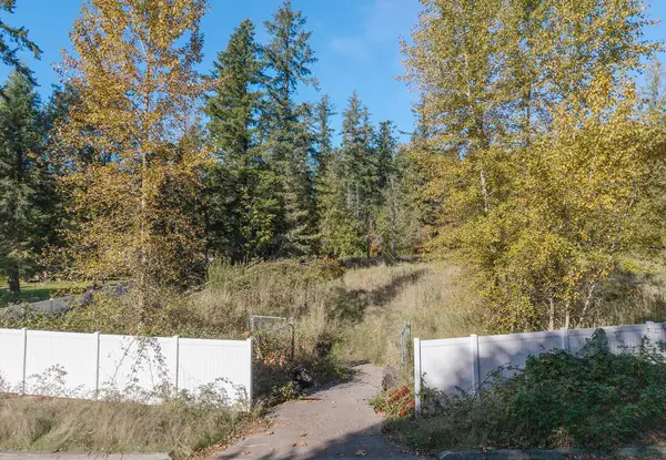 24 SE Black Nugget Road #3, Issaquah, WA 98029