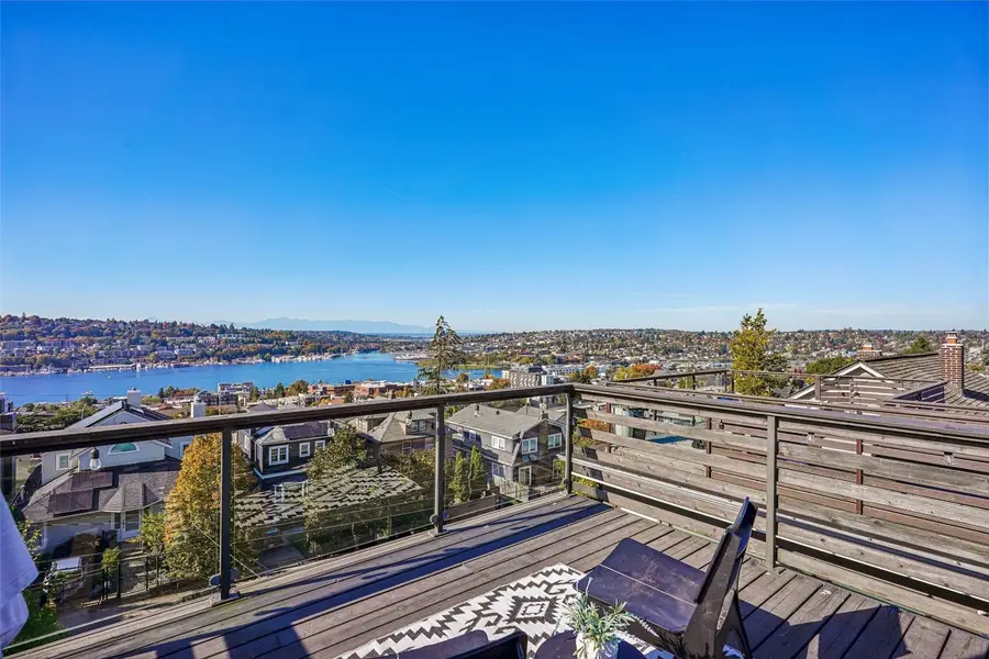 2220 Broadway E, Seattle, WA 98102 - #3