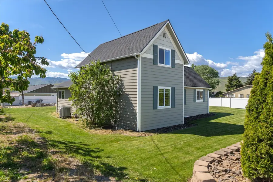 25 Sun Valley Drive, Wenatchee, WA 98801 - #2
