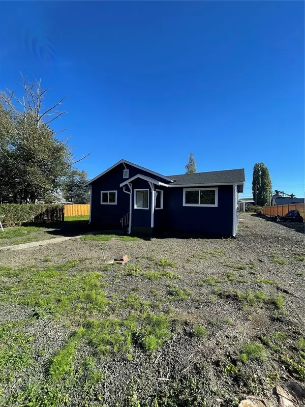 217 Bradford Street, Raymond, WA 98577