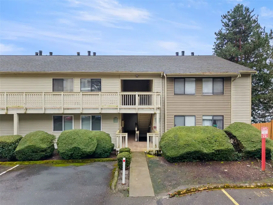1700 W Sunn Fjord Lane #L-110, Bremerton, WA 98312 - #3