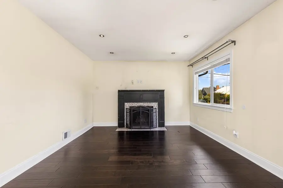 105 Wells Ave N, Renton, WA 98057 - #2