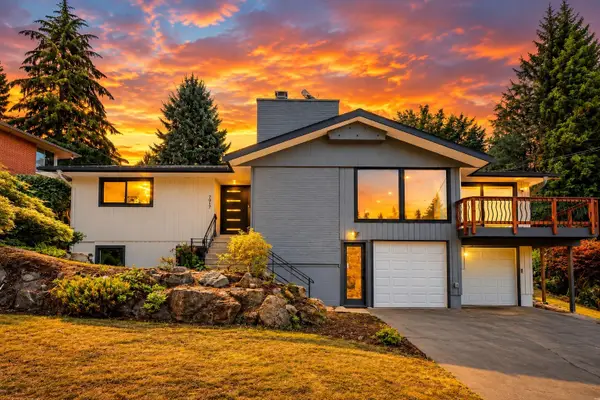 7017 NE 155th Place, Kenmore, WA 98028