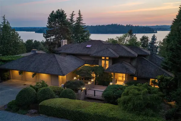 4715 81st Avenue Se, Mercer Island, WA 98040