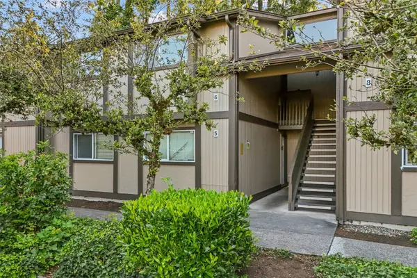 4705 176th Street Sw #B6, Lynnwood, WA 98037