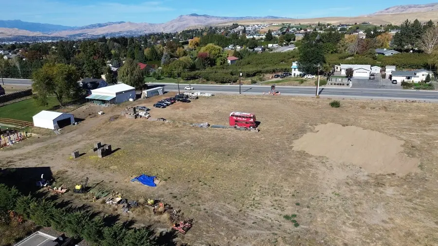 2241 S Nevada Court, East Wenatchee, WA 98802 - #2