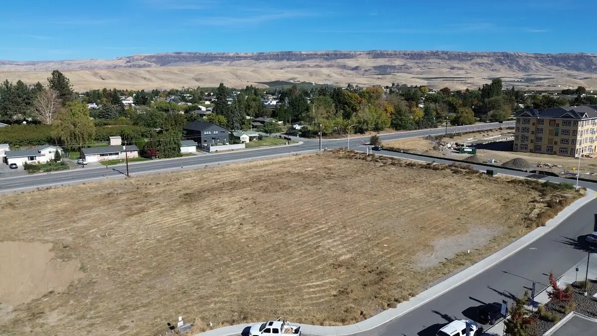 2273 S Nevada Court, East Wenatchee, WA 98802 - #1