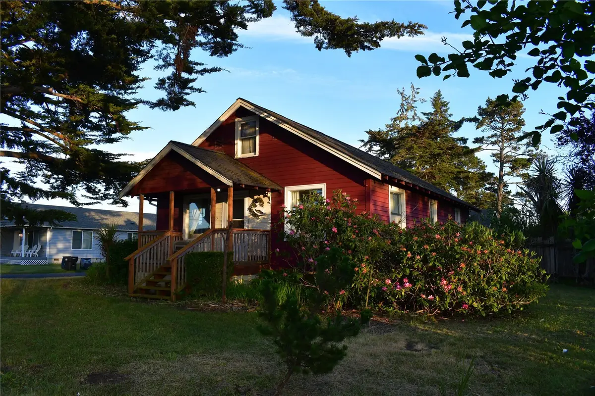 203 W Ocean Ave, Westport, WA 98595 - #1