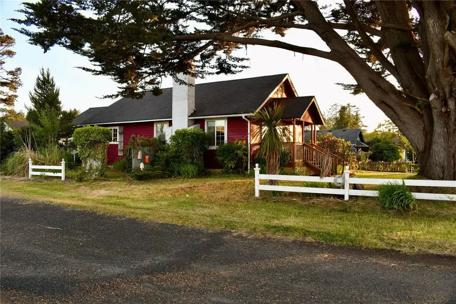 203 W Ocean Ave, Westport, WA 98595 - #2