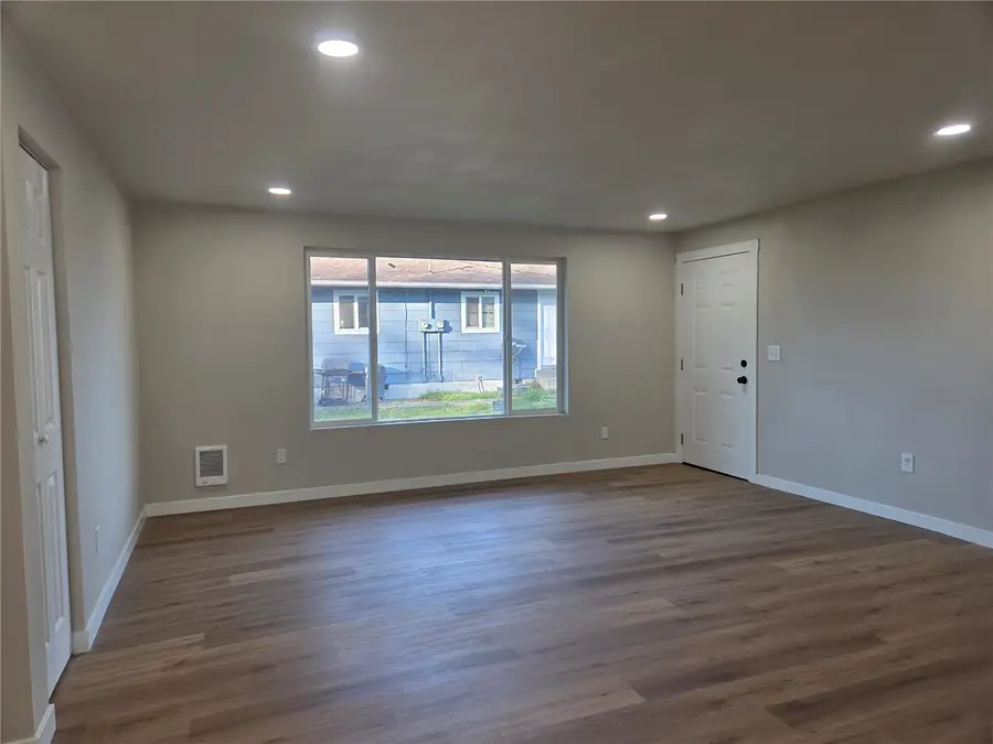 813 S Exchange Street, Aberdeen, WA 98520 - #3