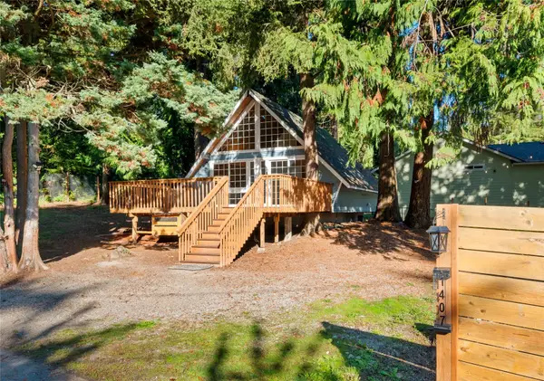 1407 Shuksan Drive, Camano Island, WA 98282