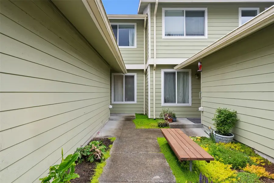 3931 NW Fairway Lane, Bremerton, WA 98312 - #3