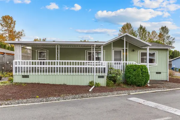 5900 64th St Ne #122, Marysville, WA 98270