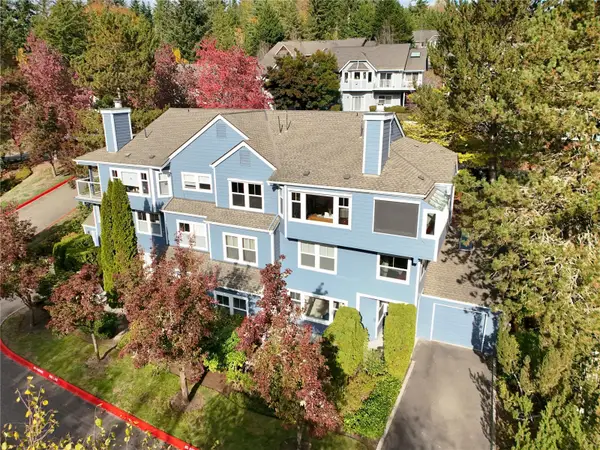 22772 SE 43rd Lane, Issaquah, WA 98029