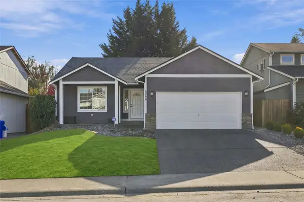 8706 161st Street E, Puyallup, WA 98375