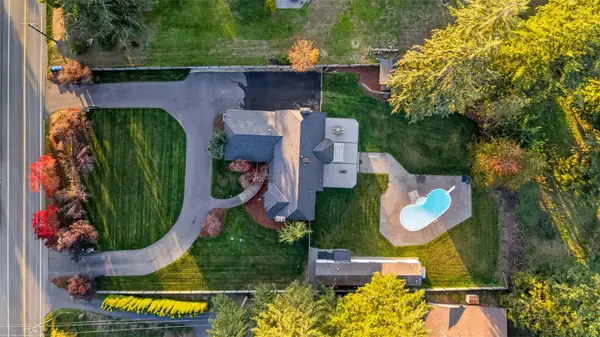 21620 SE May Valley Road, Issaquah, WA 98027