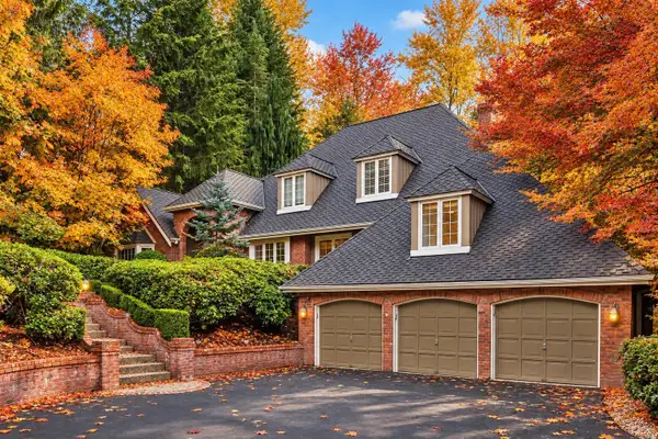 16701 Saybrook Drive Ne, Woodinville, WA 98077