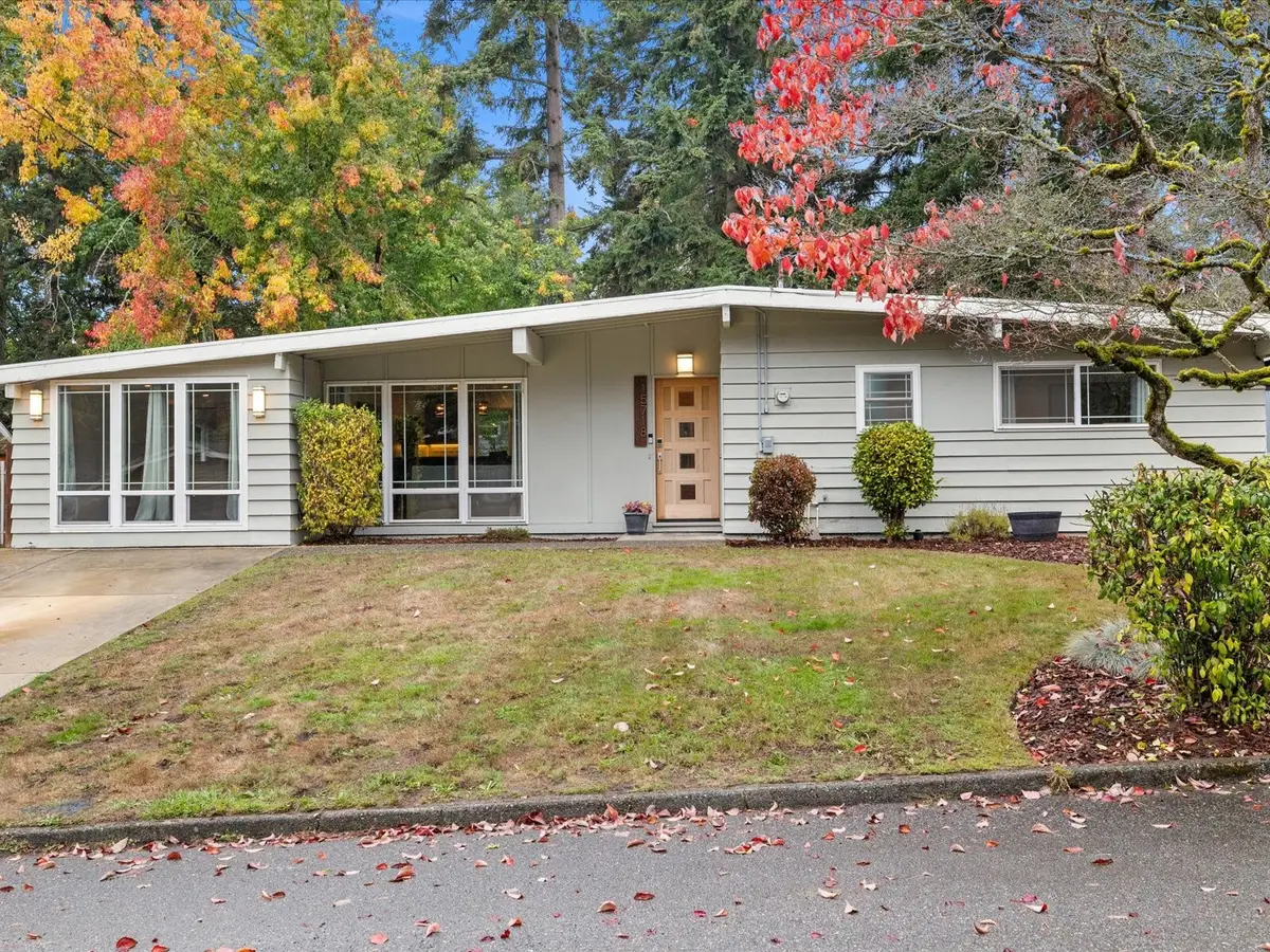 15718 NE 1st Place, Bellevue, WA 98008 - #1