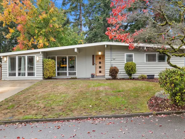 15718 NE 1st Place, Bellevue, WA 98008