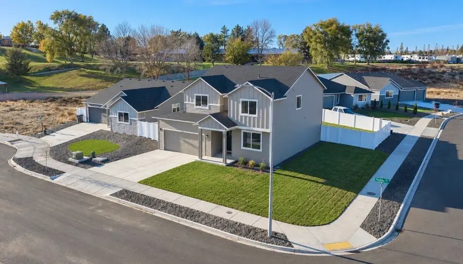494 N Ruddy Street, Moses Lake, WA 98837 - #2