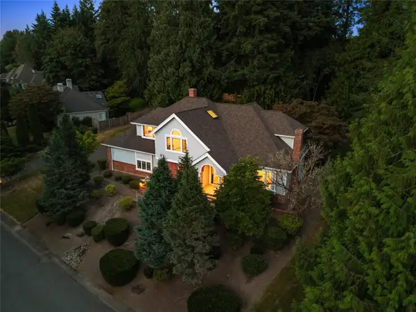 19611 NE 129th Way, Woodinville, WA 98077