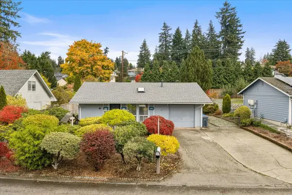 2811 Forest Rim Court N, Puyallup, WA 98374