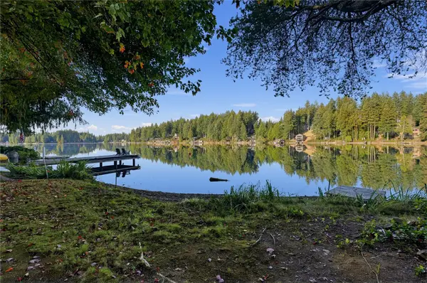200 E Phillips Lake Loop Road, Shelton, WA 98584