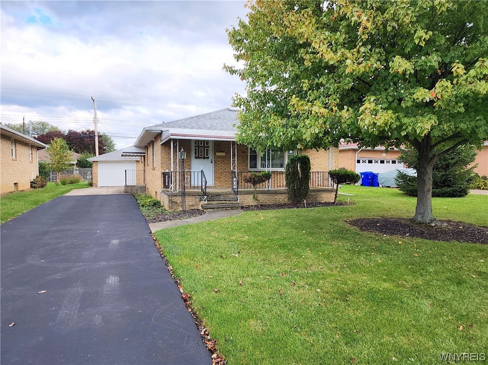 217 Mill Road, West Seneca, NY 14224 BHGRE