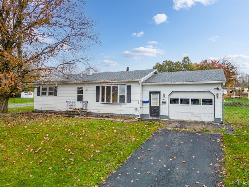 1401 Woodbury Drive, Utica, NY 13502 BHGRE