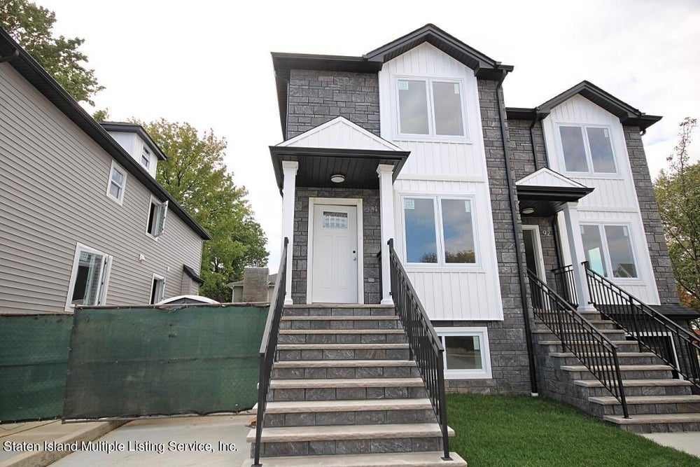 94 Lenevar Avenue, Staten Island, NY 10309 BHGRE