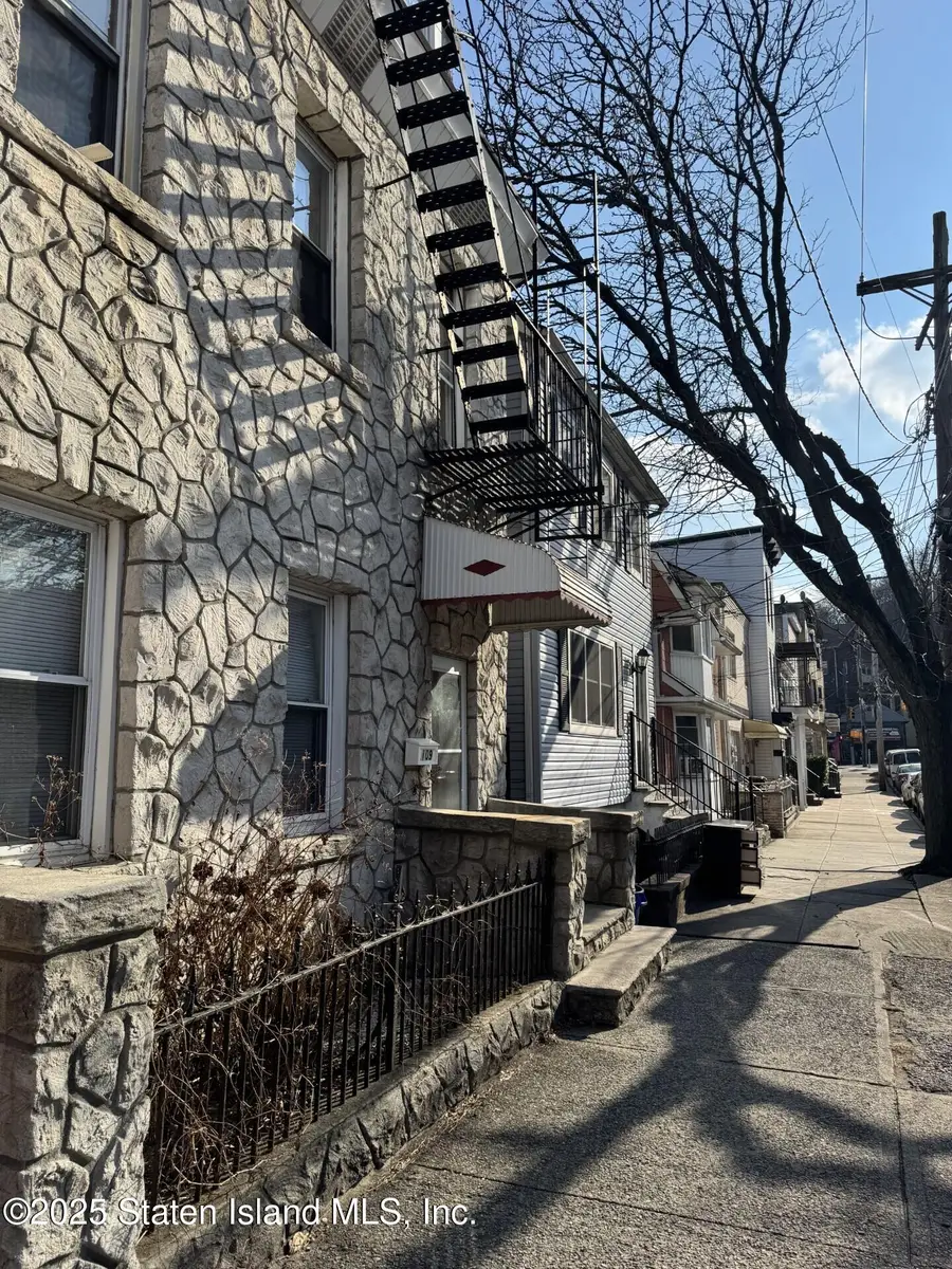 109 Monroe Avenue, Staten Island, NY 10301 - Image #2