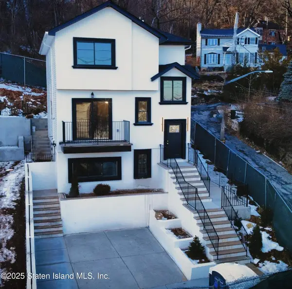 802 Van Duzer Street, Staten Island, NY 10304