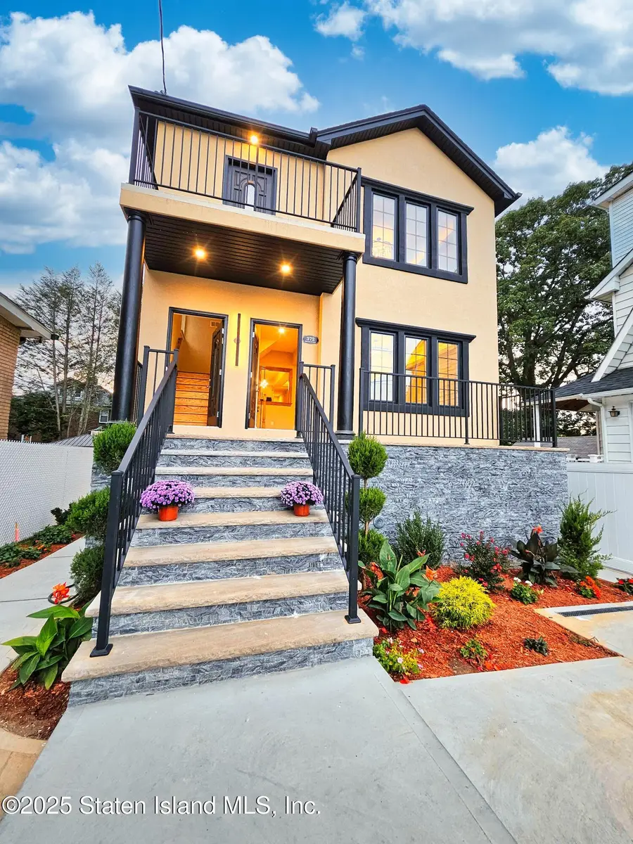 372 Sharon Avenue, Staten Island, NY 10301 - Image #3