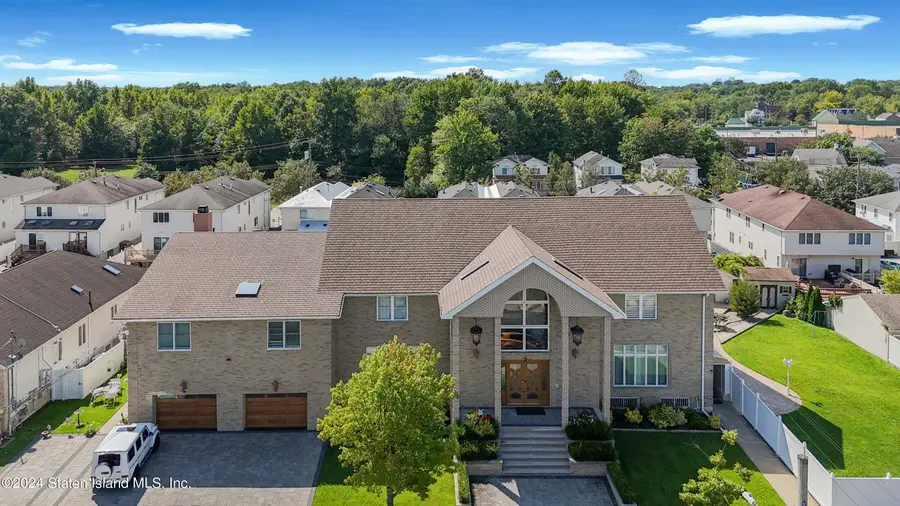 20 Cordelia Avenue, Staten Island, NY 10309 - Image #2