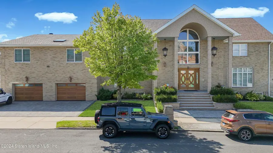 20 Cordelia Avenue, Staten Island, NY 10309 - Image #3