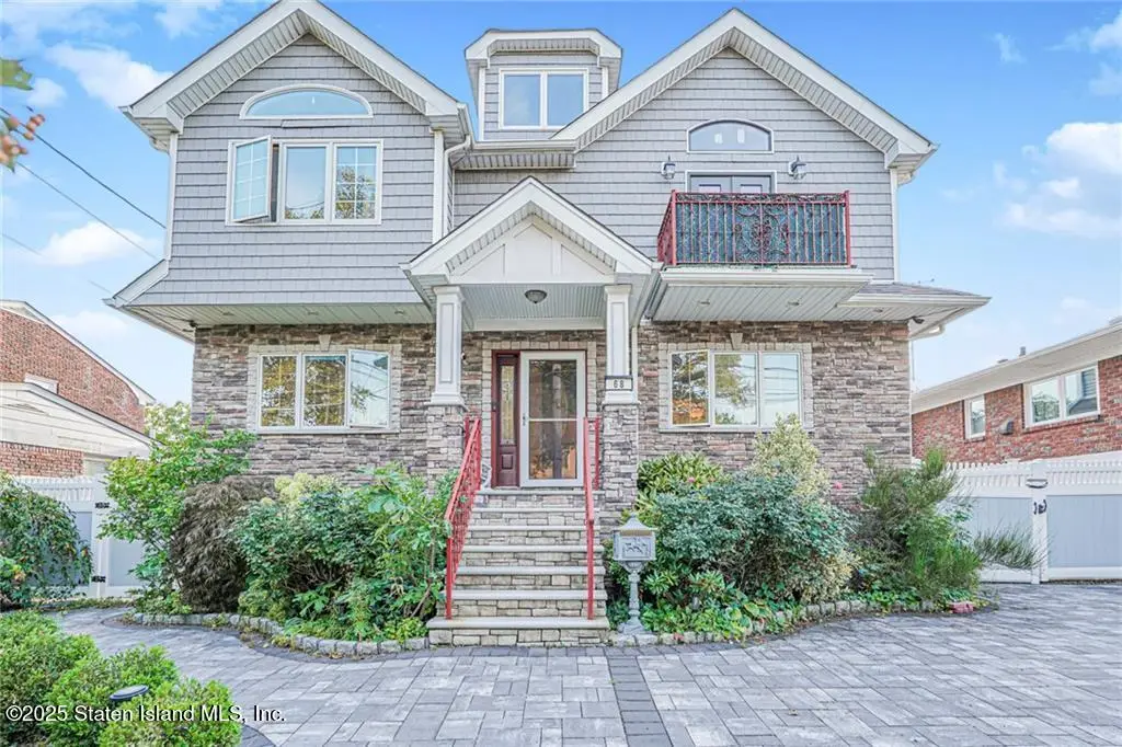 68 Kensington Avenue, Staten Island, NY 10305 - Image #1