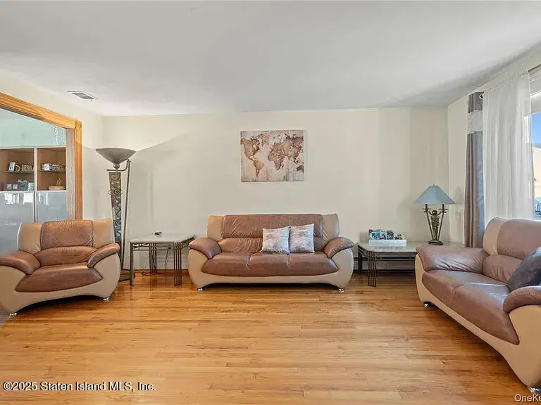 29 Ashwood Court Court, Staten Island, NY 10308 - Image #3