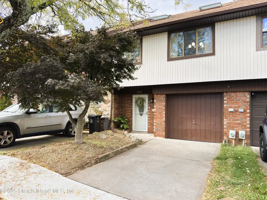 280 Rolling Hill Green, Staten Island, NY 10312 - Image #3