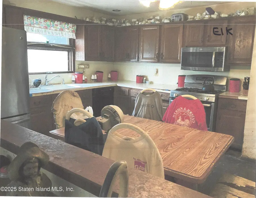 610 Woodrow Road, Staten Island, NY 10312 - Image #3