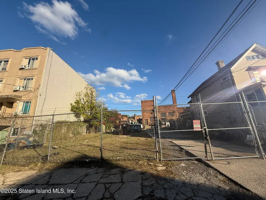 95 Maple Avenue, Staten Island, NY 10302 - Image #2