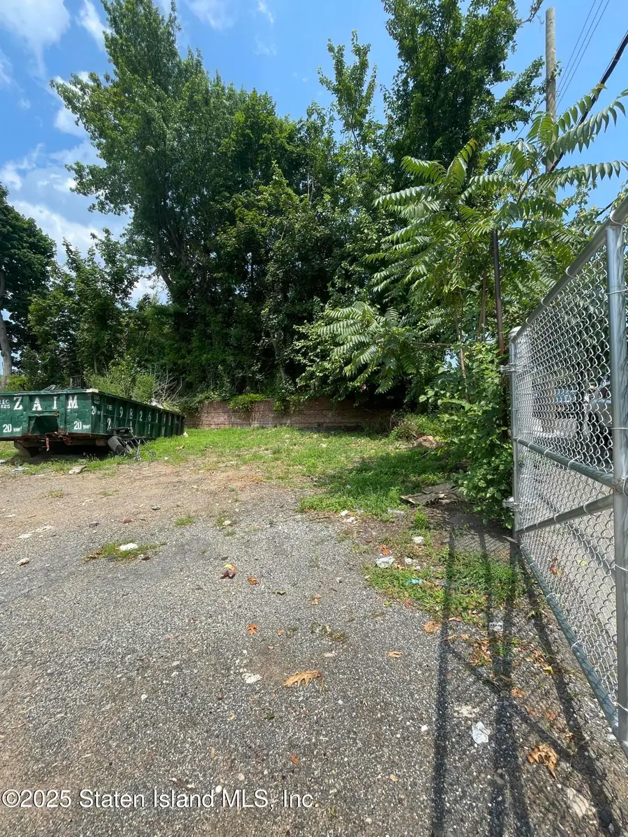 1001 Castleton Avenue, Staten Island, NY 10310 - Image #3