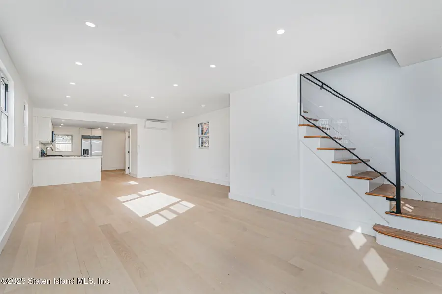 9 Russell Street, Staten Island, NY 10308 - Image #3
