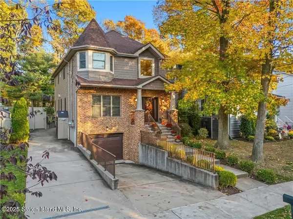 109 Madsen Avenue, Staten Island, NY 10309