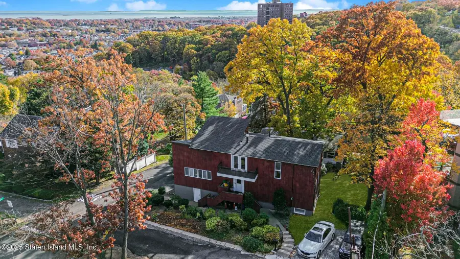 20 Signal Hill Road, Staten Island, NY 10301 - Image #3