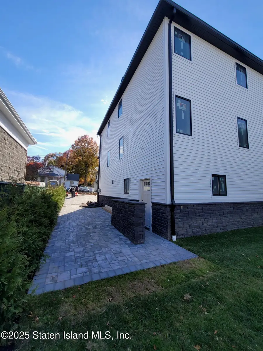 27 Utica Street, Staten Island, NY 10309 - Image #2